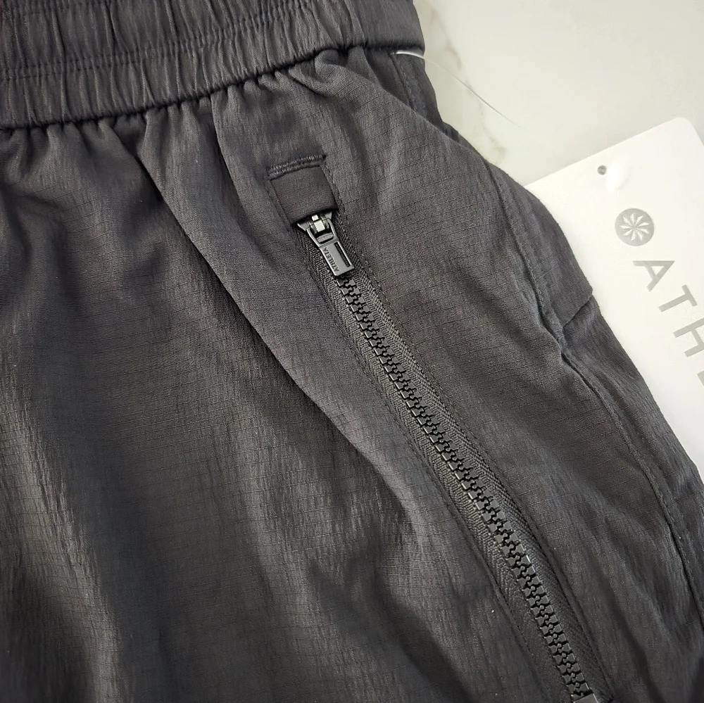 NWT Athleta Trekkie North Short